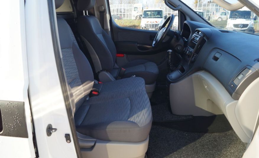 Hyundai H1 zdjęcie 16