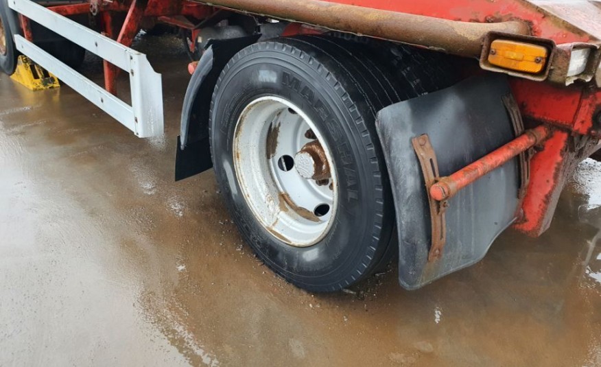 Hakowiec Wywrotka do Kontenerów 2000 rok zdjęcie 9