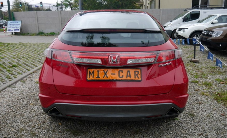 Honda Civic 1.8 i VTEC 140PS LIFT PDC Bardzo dobry Stan Bezwypadkowy Gwarancja zdjęcie 5