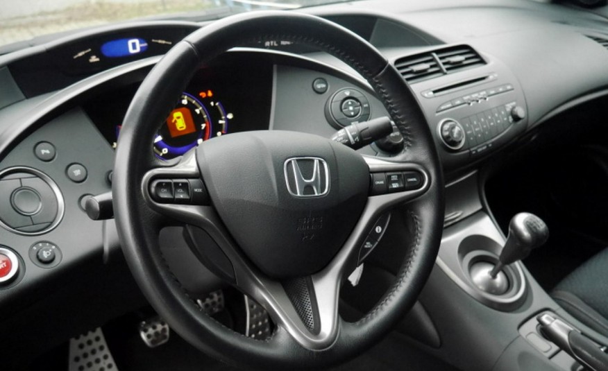 Honda Civic 1.8 i VTEC 140PS LIFT PDC Bardzo dobry Stan Bezwypadkowy Gwarancja zdjęcie 21