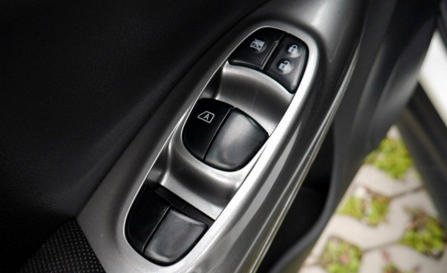 Nissan Juke 1.6 16V 117KM Klimatronik Bezwypadkowy Stan Bardzo Dobry Gwarancja zdjęcie 16