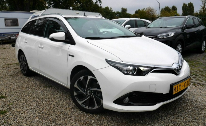 Toyota Auris 1.8 HSD Hybryda Lift Kamera Bezwypadkowy Pełny serwis Gwarancja zdjęcie 3
