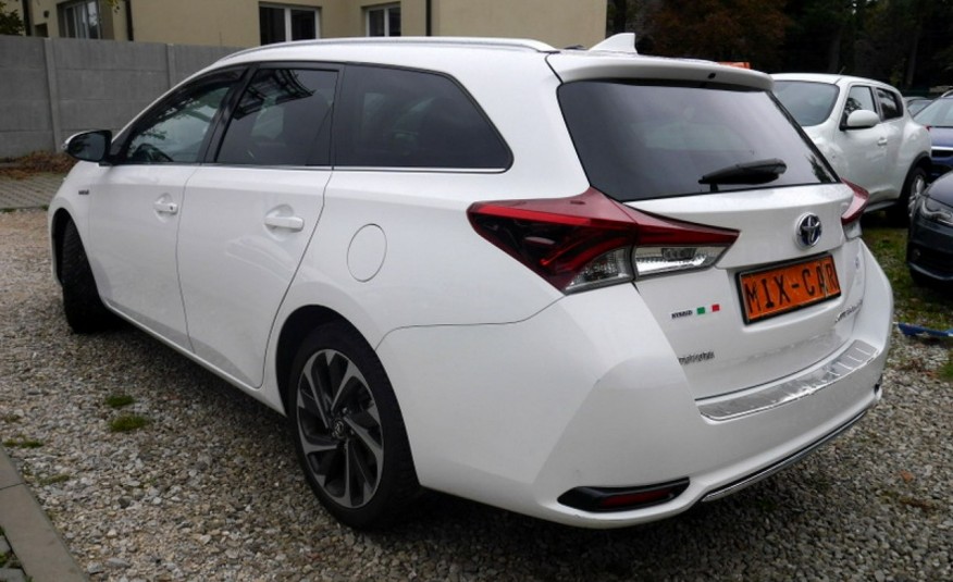 Toyota Auris 1.8 HSD Hybryda Lift Kamera Bezwypadkowy Pełny serwis Gwarancja zdjęcie 4