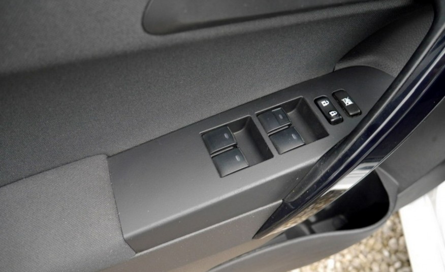 Toyota Auris 1.8 HSD Hybryda Lift Kamera Bezwypadkowy Pełny serwis Gwarancja zdjęcie 11