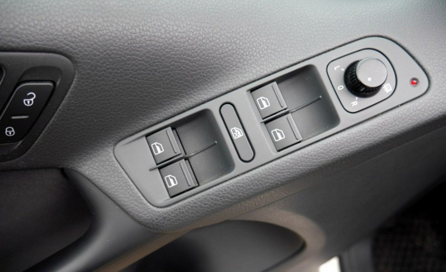 Volkswagen Tiguan 1.4 TSI 150KM PDC Navi Idealny Stan  Gwarancja zdjęcie 11