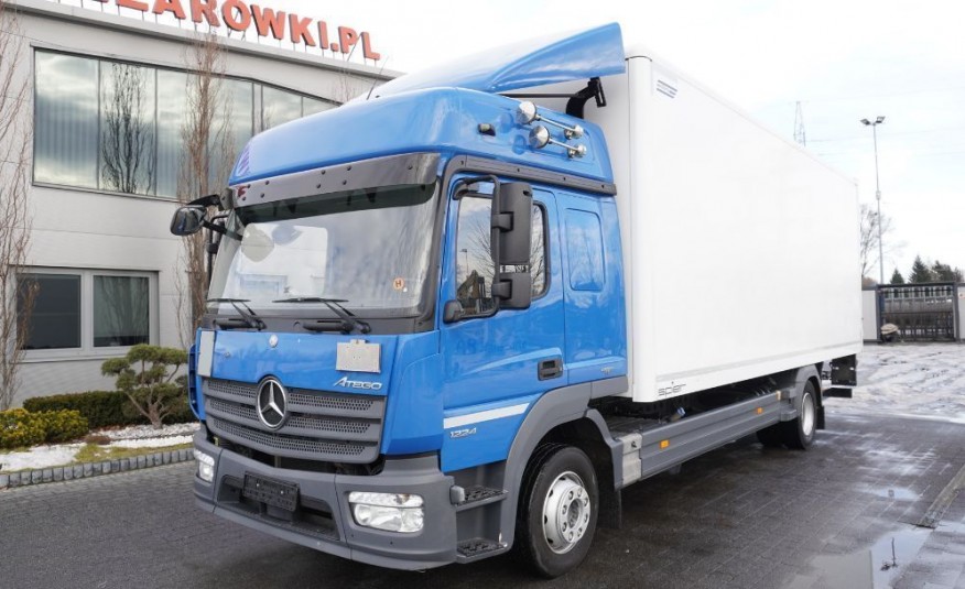 Mercedes Atego 1224 , E6 , retarder , 18 EPAL , winda 1500kg , kabina GLOB , zaczep , zawieszenie pneumatyczne , kabina sypialna , serwis ASO , kontener , skrzynia , box , izoterma 18 Pal zdjęcie 