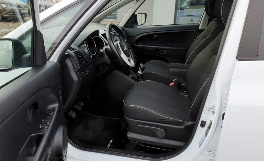 Kia Venga 1,6 CRDI 130km 6-Biegów Klimatronic Navi Serwis Panorama zdjęcie 6