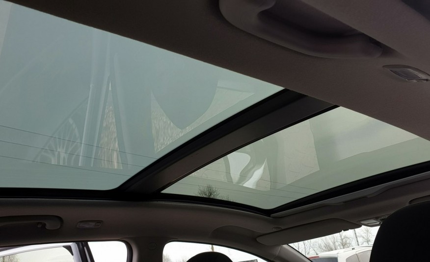 Kia Venga 1,6 CRDI 130km 6-Biegów Klimatronic Navi Serwis Panorama zdjęcie 13