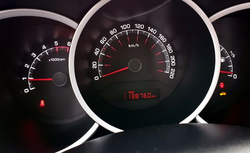 Kia Venga 1,6 CRDI 130km 6-Biegów Klimatronic Navi Serwis Panorama zdjęcie 28
