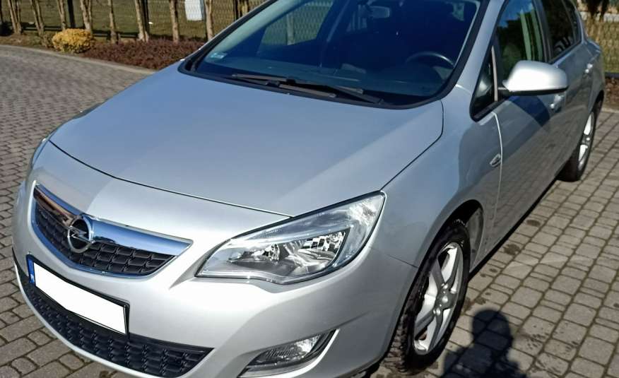 Opel Astra 1.4 benzyna 100 KM zdjęcie 