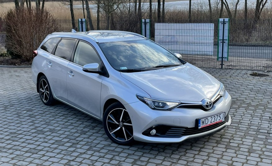 Toyota Auris 1.6 D-4D / Dynamic Navi Xenon / Salon PL I-właściciel Serwis ASO zdjęcie 