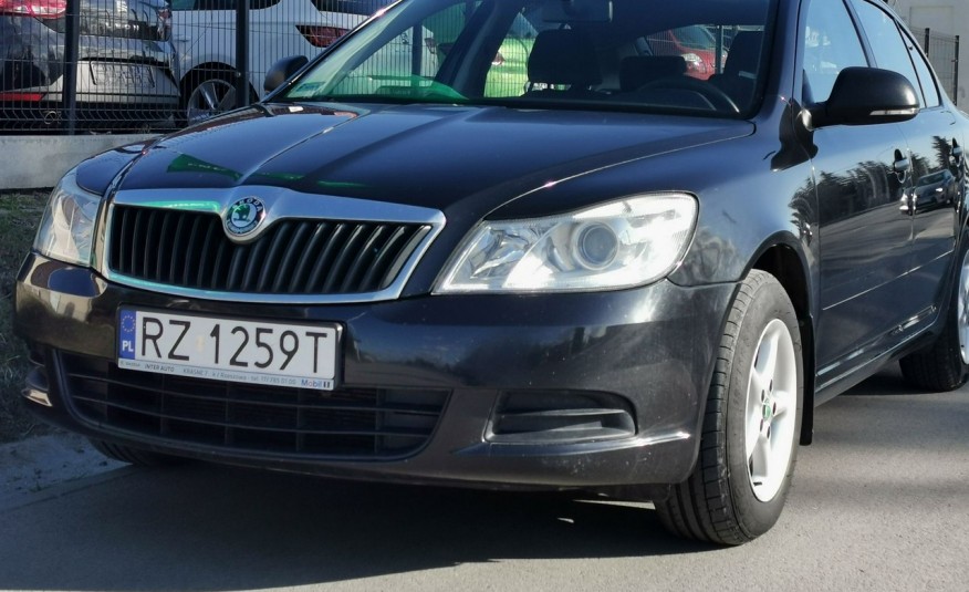 Skoda Octavia LIFT 1.6 MPI B/G 102 KM Krajowa Zarejestrowana Ubezpieczona zdjęcie 
