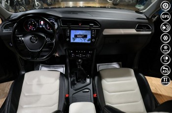 Volkswagen Tiguan PRZEPIĘKNY SUV Bardzo zadbany  Ambiente # Opłacony # PDC