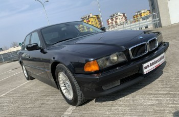 BMW 750 5.0i Automat Skóra Klima Szyberdach PDC Szwajcaria
