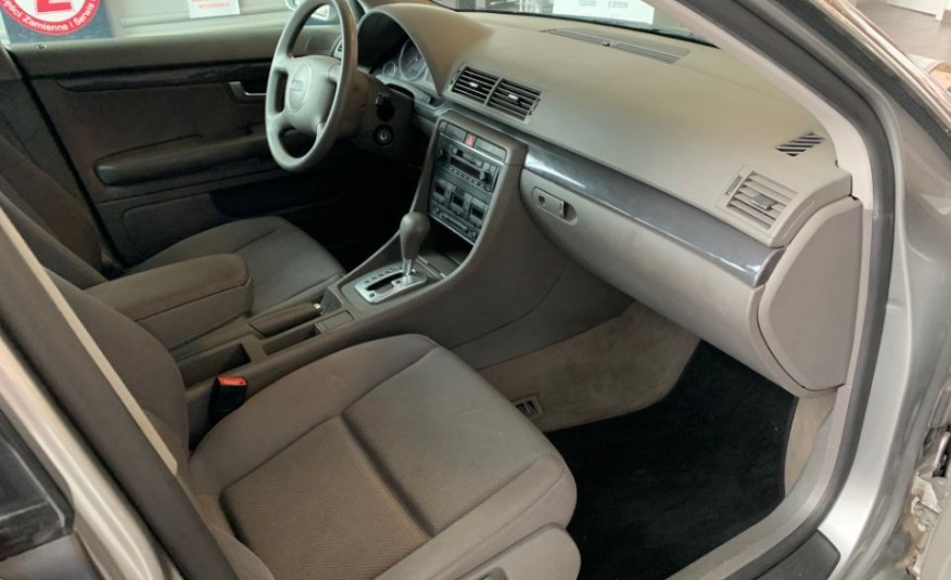 Audi a4 zdjęcie 8