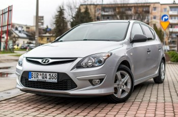 Hyundai i30 1.4_benzyna_109KM_92 tys km_komplet kół zimowych