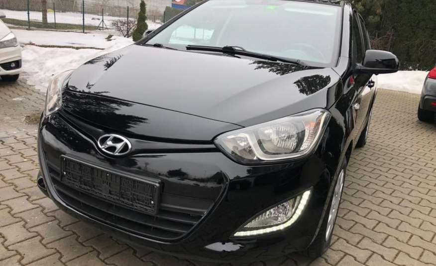Hyundai i20 1.4 benz Automat lift Led Klima Szwajcaria zdjęcie 
