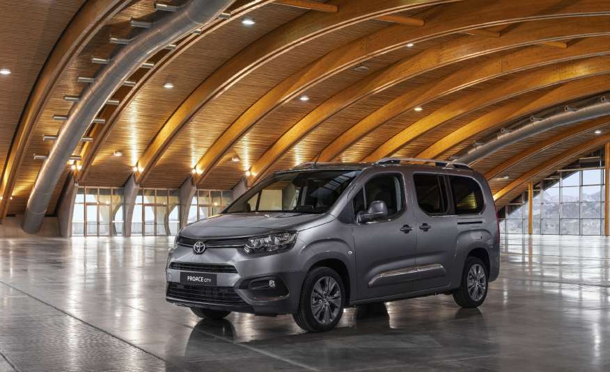 TOYOTA Proace City Verso 1.5 D-4D Business zdjęcie 1