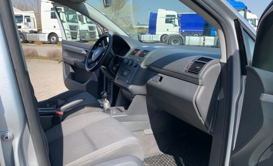 Volkswagen touran zdjęcie 10