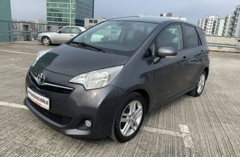 Toyota Verso S 1.3i Navi Kamera Cofania Klima Podgrzewane fotele