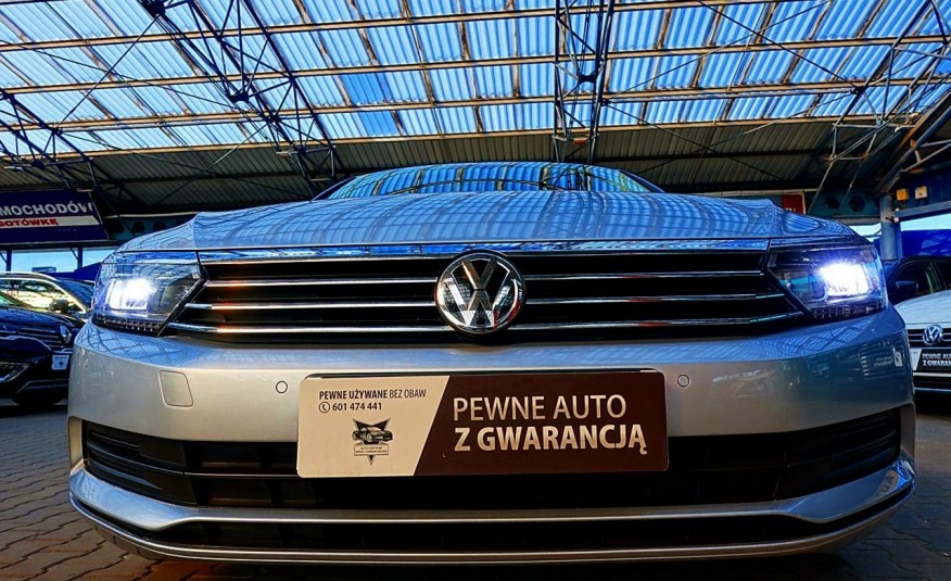 Volkswagen Passat 3 LATA Gwarancja 1WŁ Kraj Bezwypadk FullLED+NAVI+3xCLIMA Ideał FV23% 4x2 zdjęcie 
