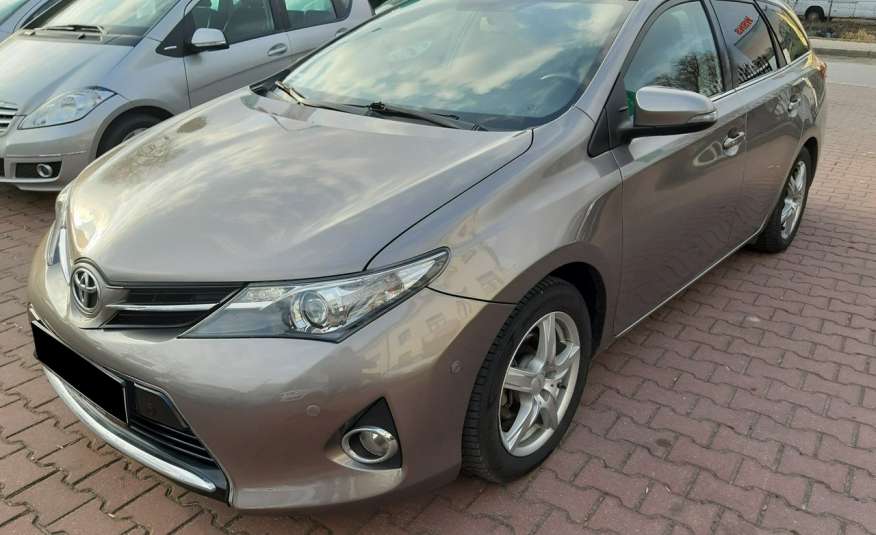 Toyota Auris 1.6 Benzyna + Gaz. Zarejestrowana. Prywatny Użytkownik. Super Stan. zdjęcie 