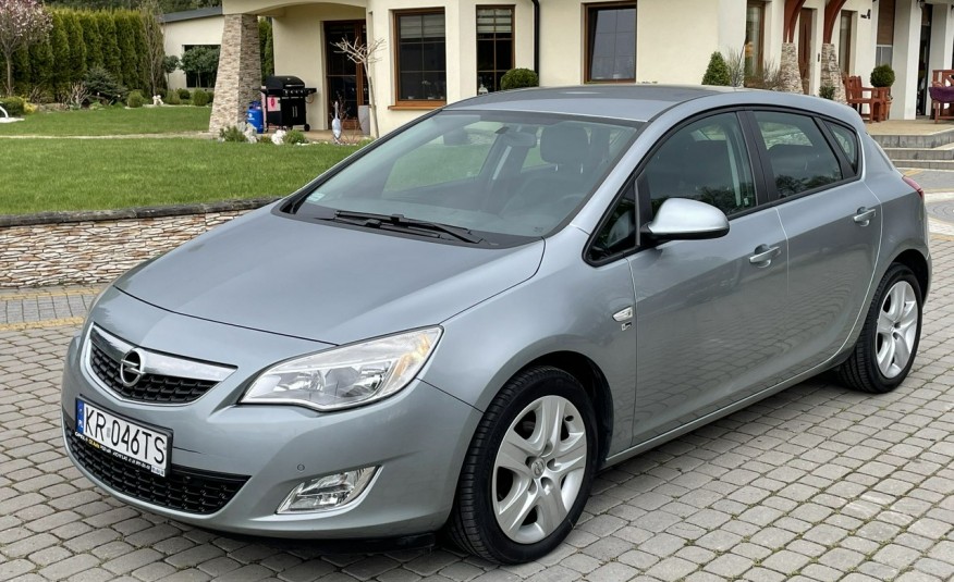 Opel Astra 1.6 benzyna / Limitowana wersja / Salon PL I-właściciel zdjęcie 