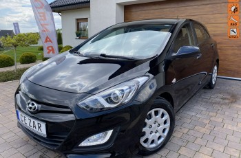 Hyundai i30 1.4 benzyna mały przebieg 5drzwi dobre wyposażenie 13r Cz wa