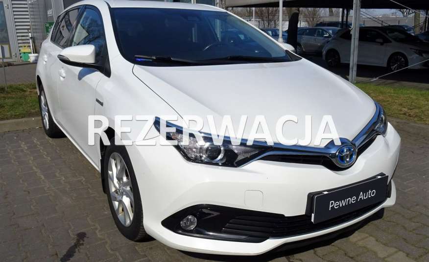 Toyota Auris 1.8 HSD 135KM PREMIUM, salon Polska, FV23% zdjęcie 