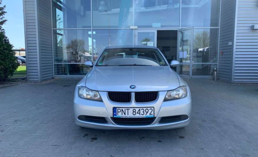 BMW seria-3 zdjęcie 2