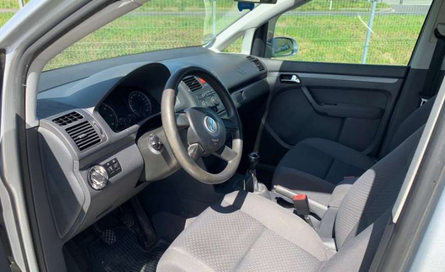 Volkswagen touran zdjęcie 7