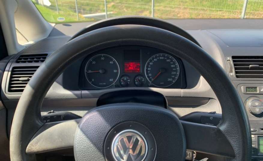 Volkswagen touran zdjęcie 10