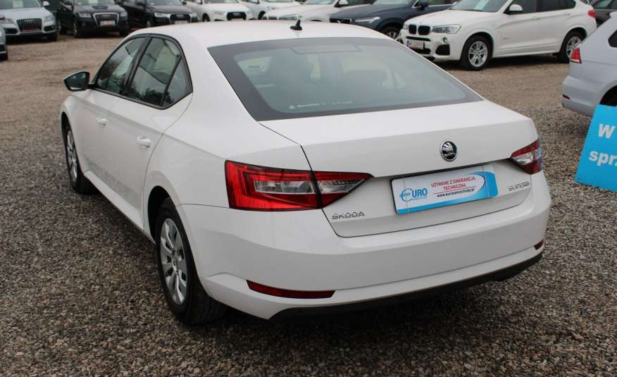 Skoda Superb Salon, czujniki, gwarancja, f-vat, Benzyna zdjęcie 
