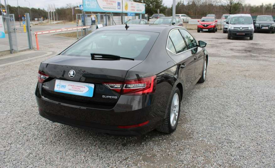 Skoda Superb sedan, automat, salon, el.klapa, podgrz, 4xfotele, skora alcantara zdjęcie 