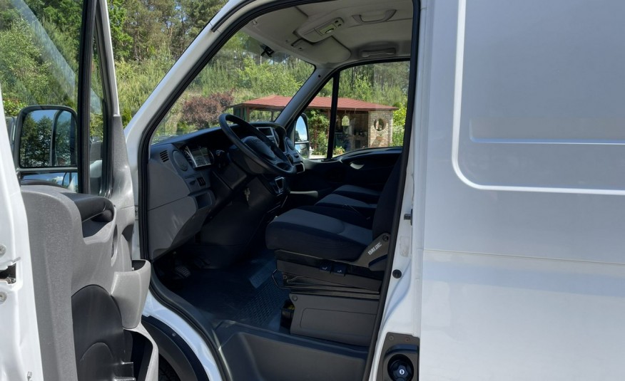 Iveco Daily 35S14V 2.3 JTD 136KM / MAXI - długość paki 450cm / Pierwszy właściciel zdjęcie 8