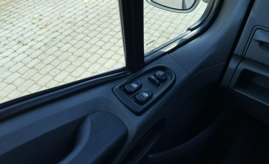 Iveco Daily 35S14V 2.3 JTD 136KM / MAXI - długość paki 450cm / Pierwszy właściciel zdjęcie 13