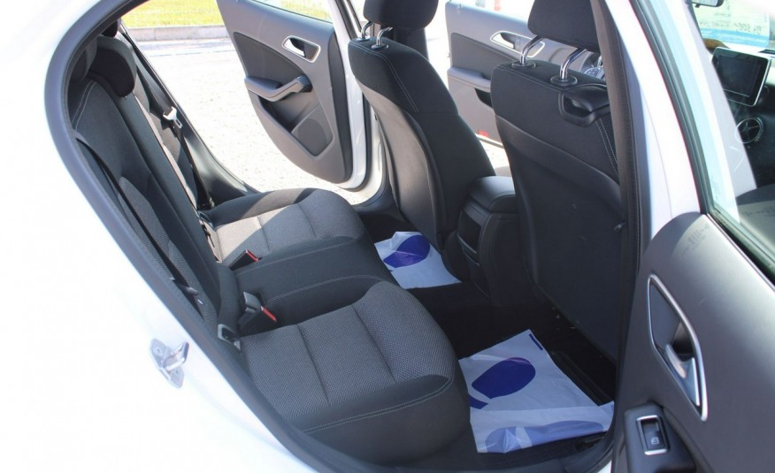 Mercedes A 180 Salon,f-vat,Gwarancja,tempomat,alu,benzyna zdjęcie 10