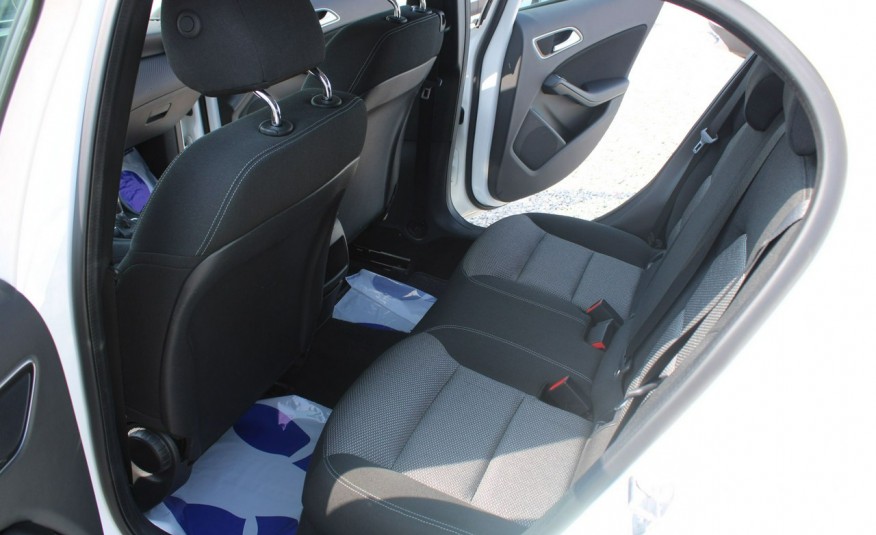 Mercedes A 180 Salon,f-vat,Gwarancja,tempomat,alu,benzyna zdjęcie 13