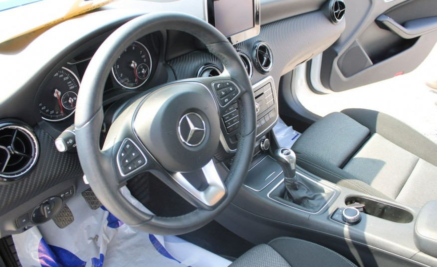 Mercedes A 180 Salon,f-vat,Gwarancja,tempomat,alu,benzyna zdjęcie 15