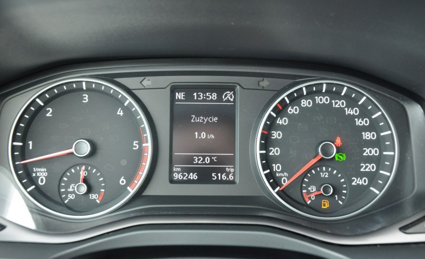 Volkswagen Amarok 3.0 TDI V6 224KM 4Motion Polski Salon FV 23% zdjęcie 18