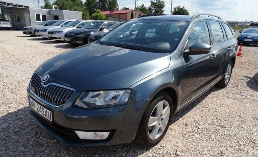 Skoda Octavia 1.6 TDI Salon PL 1 wł ASO FV23% zdjęcie 