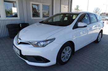 Toyota Auris 1.4 D4D Salon PL 1 wł ASO FV23%