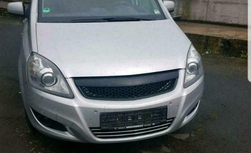 Opel Zafira 1.8 16V 140KM Bi Xenon 2012r 116tyśKM Książka Serwis Nowy rozrząd zdjęcie 