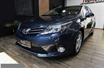 Toyota Avensis LIFT PREMIUM navi led kamera GWARANCJA techniczna fabryczny lakier