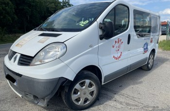 Renault Trafic 62 tys km 9 osobowy