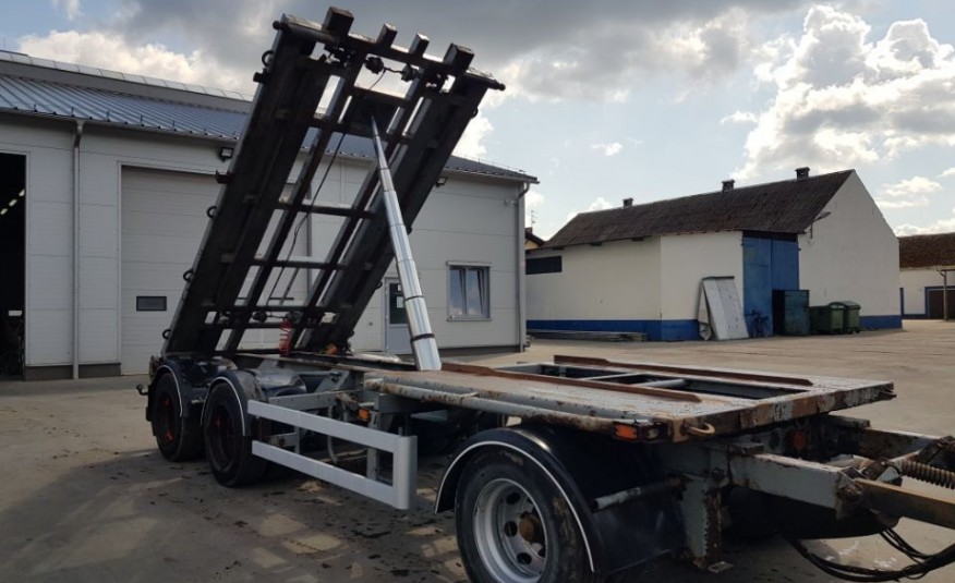 Inna HFR Hakowiec Wywrotka do Kontenerów 2000 rok zdjęcie 1