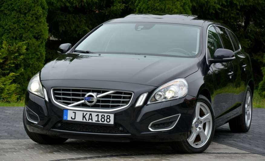 Volvo V60 2.0d(163KM) Xemon Led Navi Kamera El.Foteli 2xParktronik Szyber Alu 17 zdjęcie 