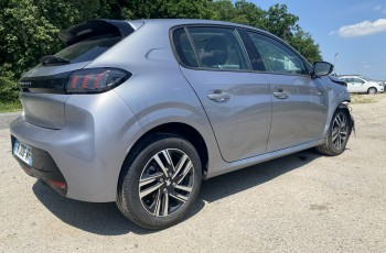 Peugeot 208 Automat 1.2 benzyna 100 km