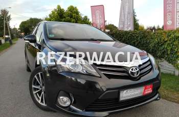 Toyota Avensis Avensis 2.0 Diesel Alufelgi Klimatronik Kamera Tempomat Opłaty GWARANC