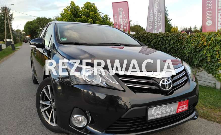 Toyota Avensis Avensis 2.0 Diesel Alufelgi Klimatronik Kamera Tempomat Opłaty GWARANC zdjęcie 